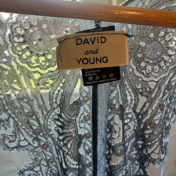 DAVID and YOUNG sheer blue cover up/ Shawl - Picture 8 of 10